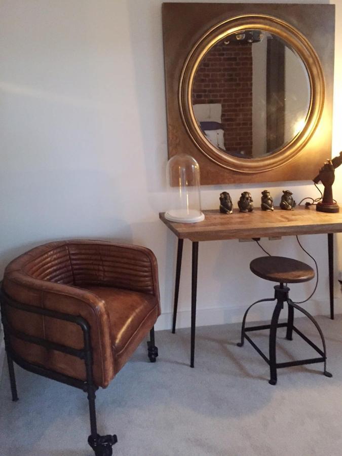 Spacious 1 Bedroom Split Level Old Pub Conversion Tower Bridge London Kültér fotó